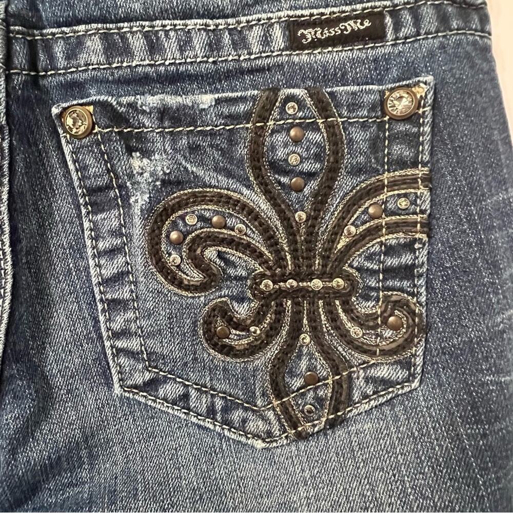 Miss Me Skinny Raw Hem Embroidered Bling Pocket Denim Y2k Moto Jeans Size 27 - Picture 10 of 15
